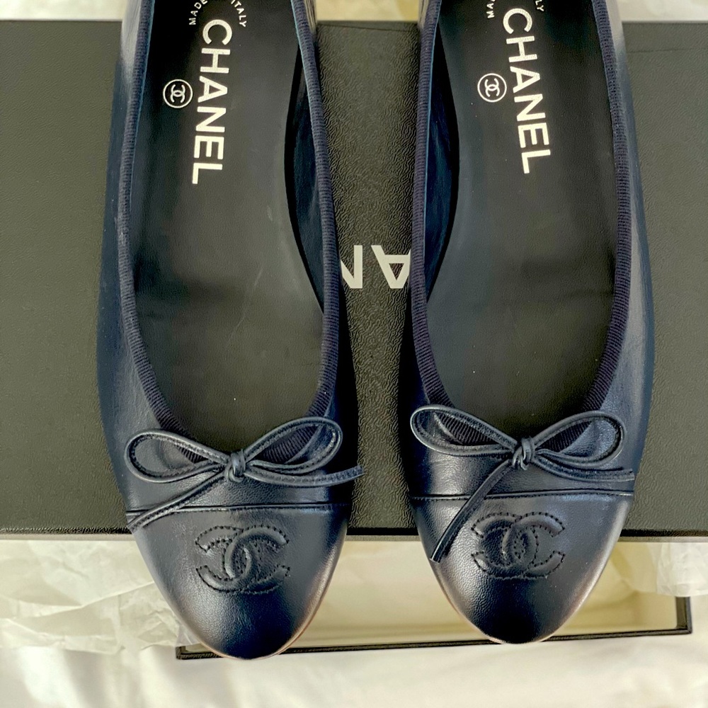 Chanel ballerina flats  NAVY size 38